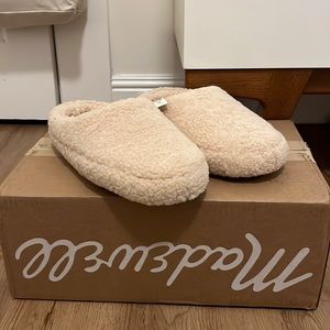 NWT Cream Madewell Sherpa slippers 9